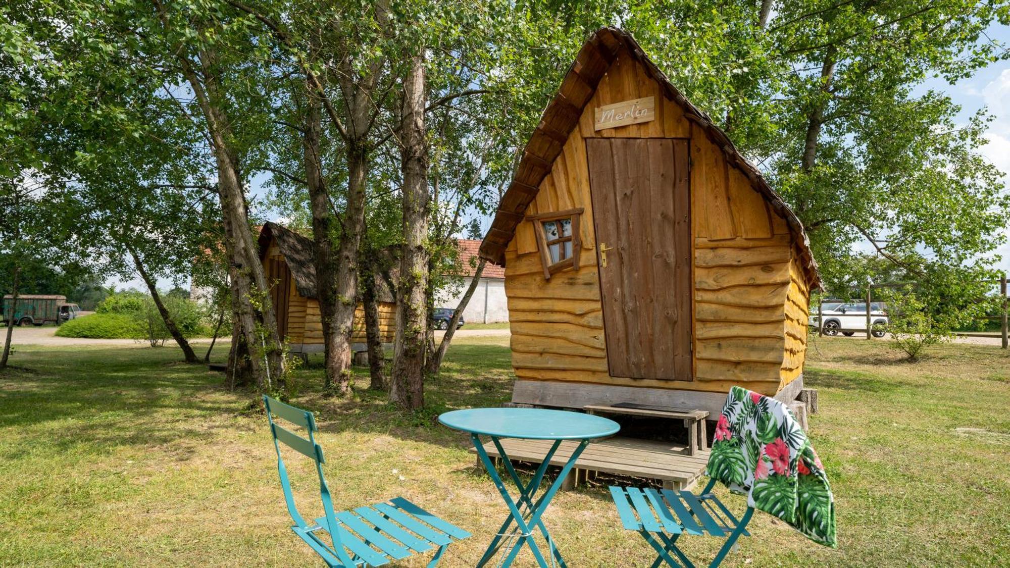 Village Toue Du Domaine Des Demoiselles Chassenard Номер фото